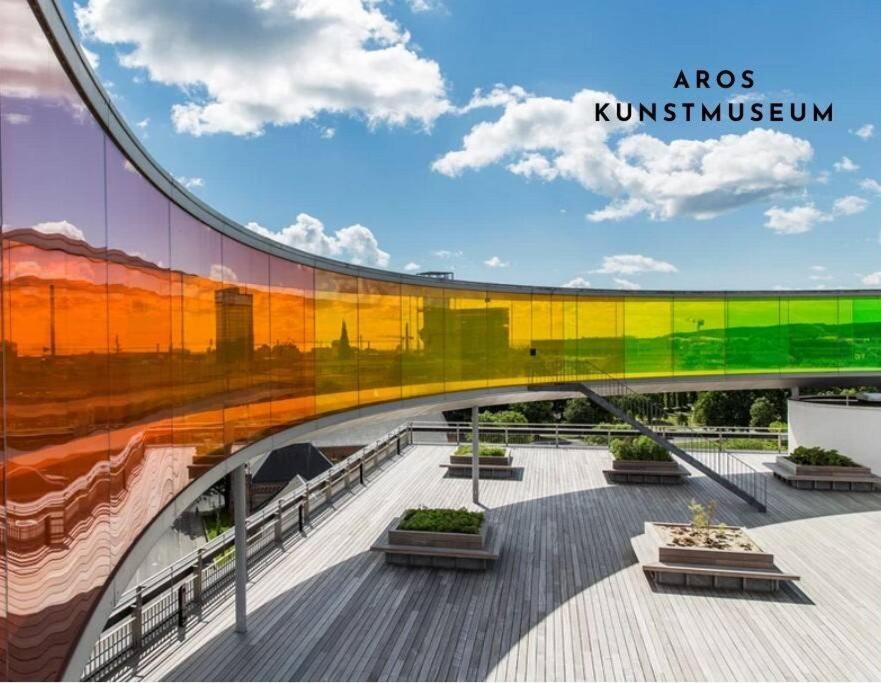 Bo Med Stil Og Udsigt Til Aarhus Lystbadehavn Apartment Exterior photo