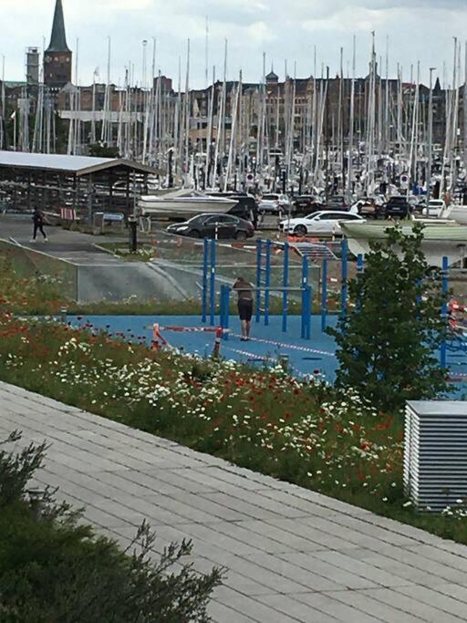 Bo Med Stil Og Udsigt Til Aarhus Lystbadehavn Apartment Exterior photo